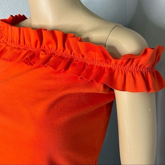 Guess Orange Ruffled Off Shoulder Croptop Size Small - Picture 3 of 12